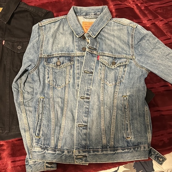 BUNDLE of 3 Levis denim jackets - Picture 4 of 4